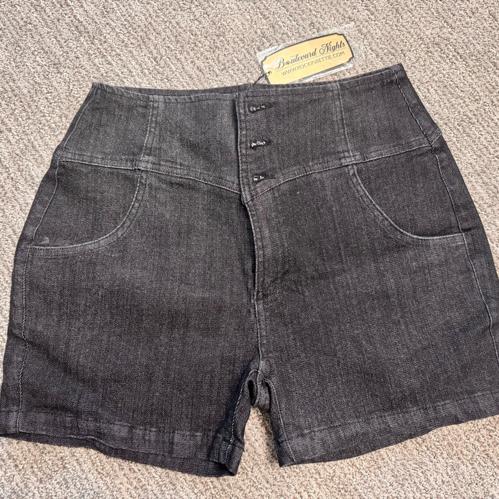 High-Rise Dark Denim Shorts w/ heart pockets & Front Button Detail - Picture 6 of 16